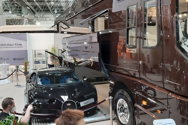 Caravan Salon 2021-WoMo mit Bugatti-c-web